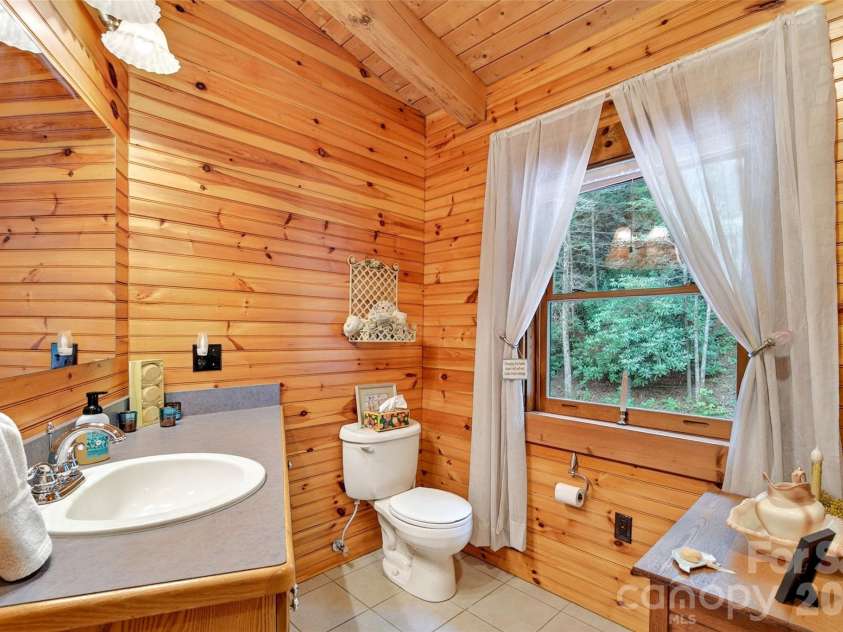 664 Paxton Creek Road, Marion, NC 28752.  MLS# CAR4396742, YatesRealty ID 36996. 