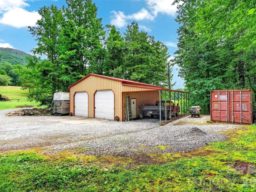 664 Paxton Creek Road, Marion, NC 28752.  MLS# CAR4396742, YatesRealty ID 36996. 