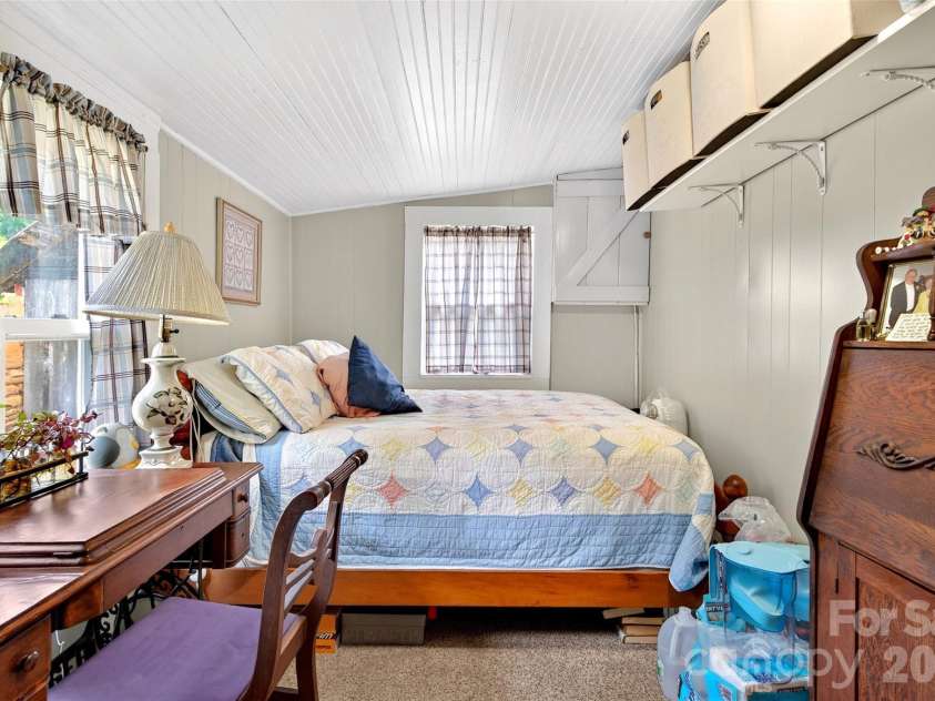664 Paxton Creek Road, Marion, NC 28752.  MLS# CAR4396742, YatesRealty ID 36996. 