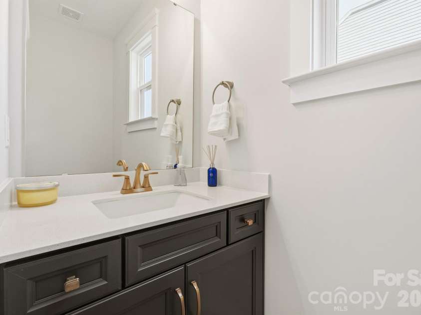 13223 Fiore Place, Huntersville, NC 28078.  MLS# CAR4400235, YatesRealty ID 36997. Half Bath