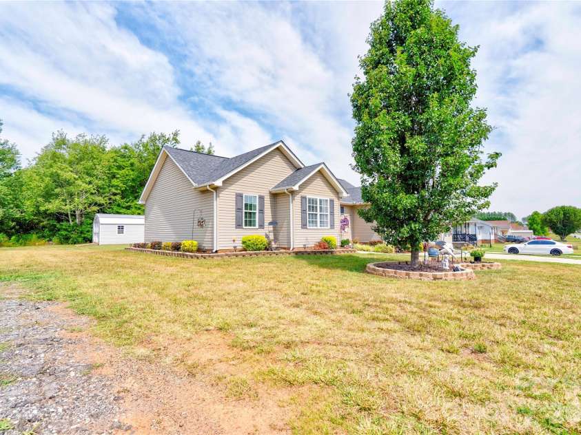 201 Black Rock School Road, Cherryville, NC 28021.  MLS# CAR4403118, YatesRealty ID 36998. 