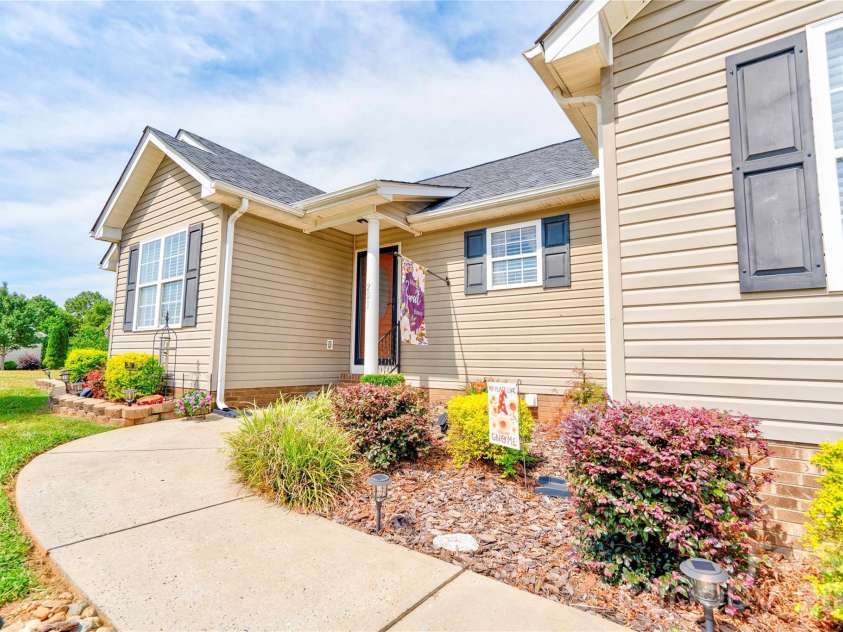 201 Black Rock School Road, Cherryville, NC 28021.  MLS# CAR4403118, YatesRealty ID 36998. 
