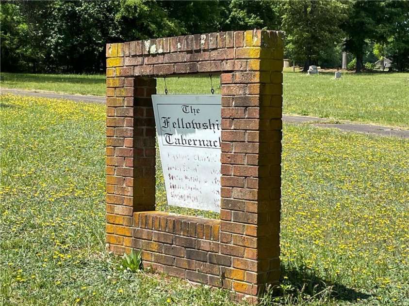 3391 Briarwood Drive, Maiden, NC 28650.  MLS# CAR3940469, YatesRealty ID 37. 