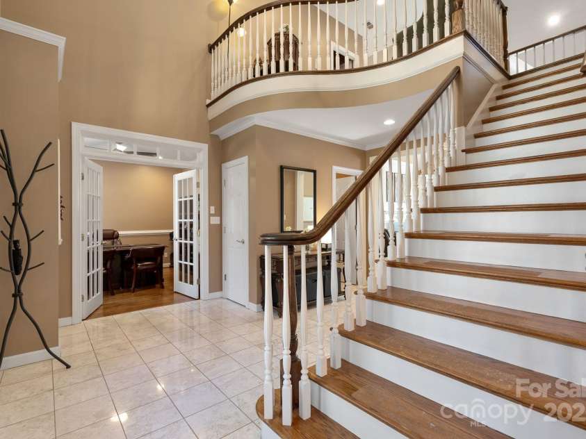 137 Clearcreek Drive, Boiling Springs, SC 29316.  MLS# CAR4322512, YatesRealty ID 3700. 