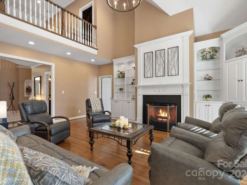 137 Clearcreek Drive, Boiling Springs, SC 29316.  MLS# CAR4322512, YatesRealty ID 3700. 