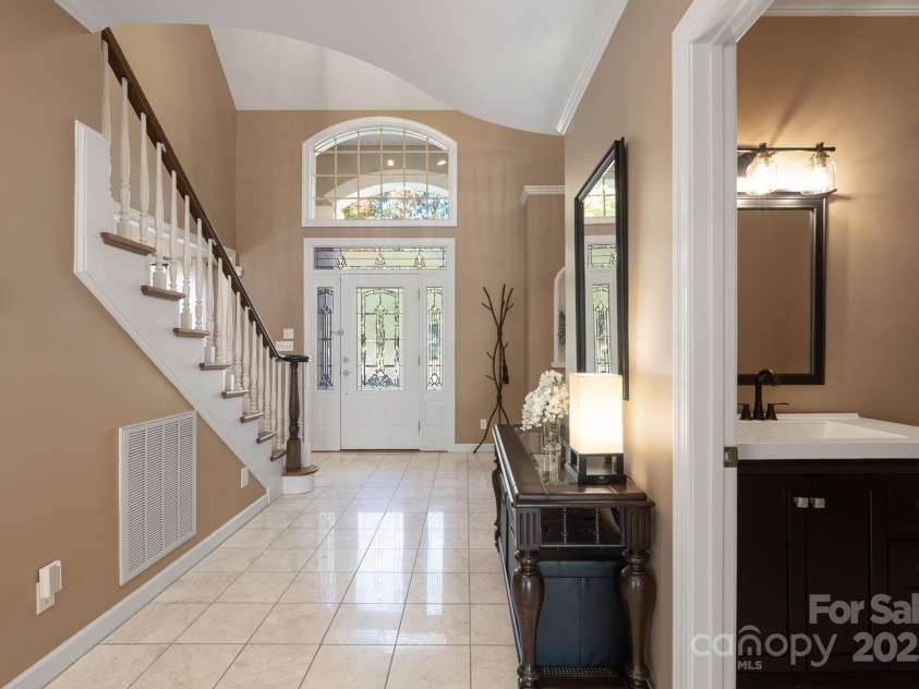 137 Clearcreek Drive, Boiling Springs, SC 29316.  MLS# CAR4322512, YatesRealty ID 3700. 