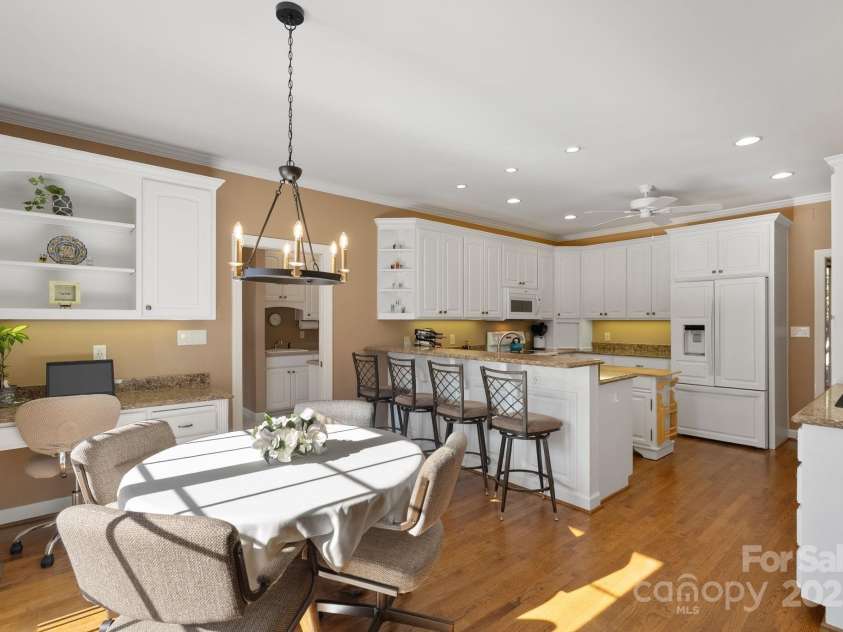 137 Clearcreek Drive, Boiling Springs, SC 29316.  MLS# CAR4322512, YatesRealty ID 3700. 