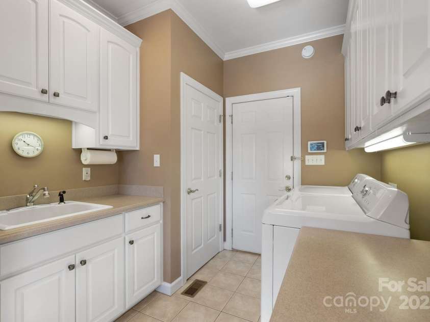 137 Clearcreek Drive, Boiling Springs, SC 29316.  MLS# CAR4322512, YatesRealty ID 3700. 