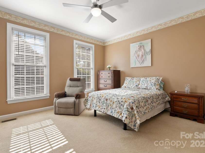 137 Clearcreek Drive, Boiling Springs, SC 29316.  MLS# CAR4322512, YatesRealty ID 3700. 