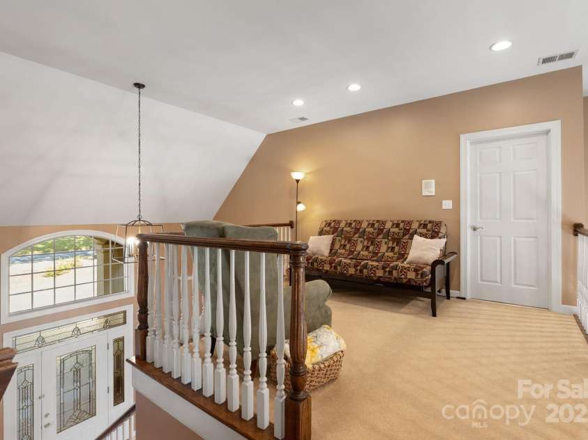 137 Clearcreek Drive, Boiling Springs, SC 29316.  MLS# CAR4322512, YatesRealty ID 3700. 