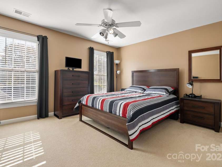 137 Clearcreek Drive, Boiling Springs, SC 29316.  MLS# CAR4322512, YatesRealty ID 3700. 