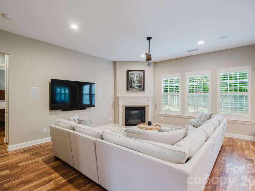 2626 Hamilton Crossings Drive, Charlotte, NC 28214.  MLS# CAR4402615, YatesRealty ID 37000. 