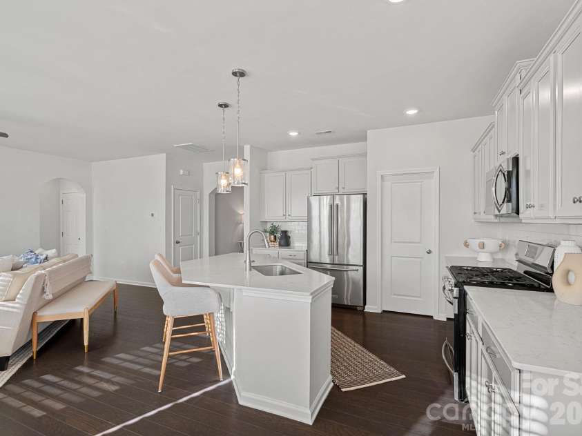17519 Snug Harbor Road, Charlotte, NC 28278.  MLS# CAR4344253, YatesRealty ID 37003. 