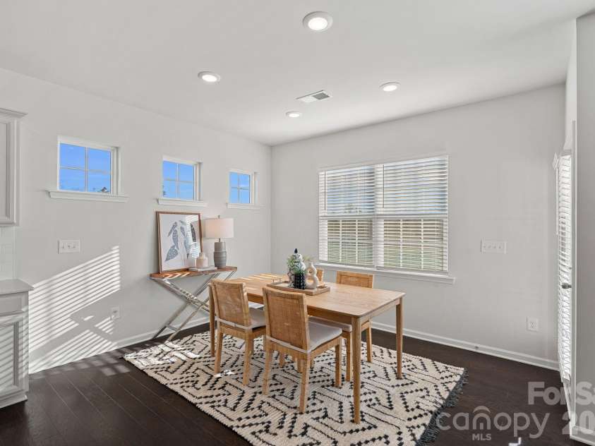 17519 Snug Harbor Road, Charlotte, NC 28278.  MLS# CAR4344253, YatesRealty ID 37003. 