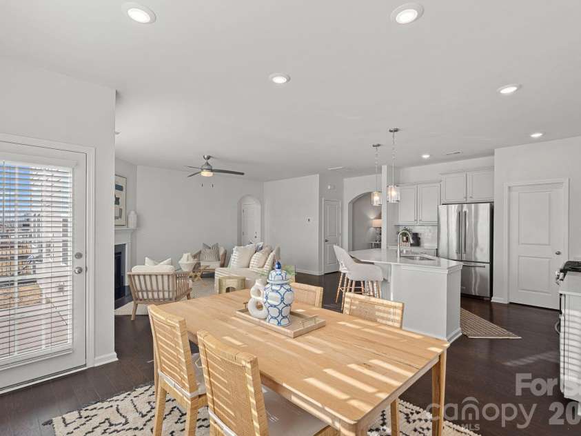 17519 Snug Harbor Road, Charlotte, NC 28278.  MLS# CAR4344253, YatesRealty ID 37003. 