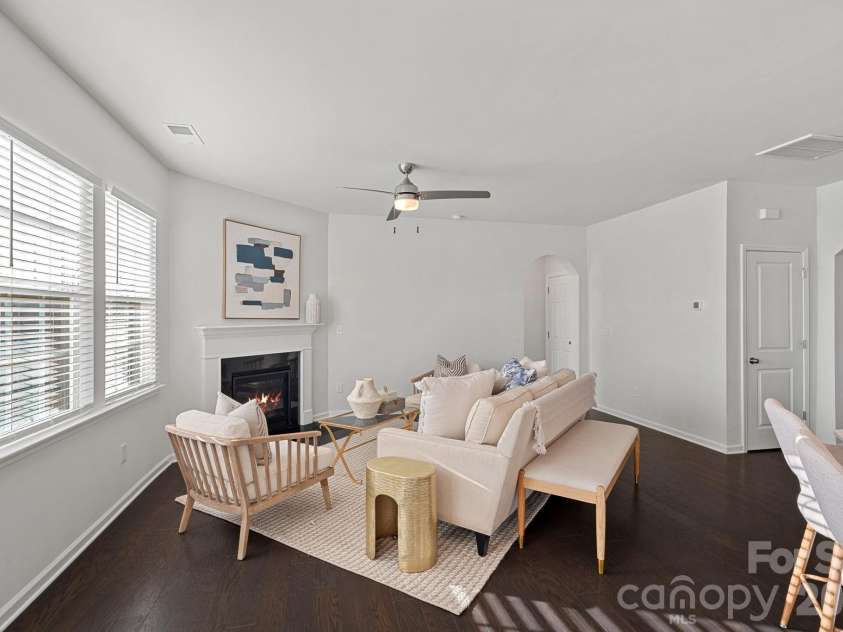 17519 Snug Harbor Road, Charlotte, NC 28278.  MLS# CAR4344253, YatesRealty ID 37003. 