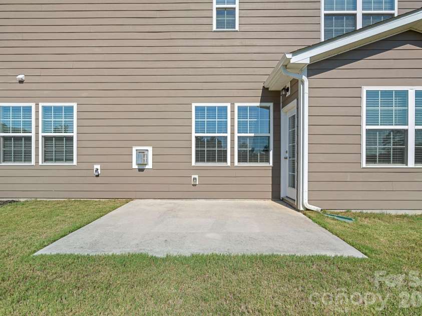 17519 Snug Harbor Road, Charlotte, NC 28278.  MLS# CAR4344253, YatesRealty ID 37003. 