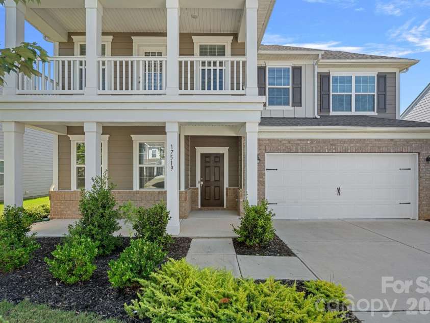 17519 Snug Harbor Road, Charlotte, NC 28278.  MLS# CAR4344253, YatesRealty ID 37003. 