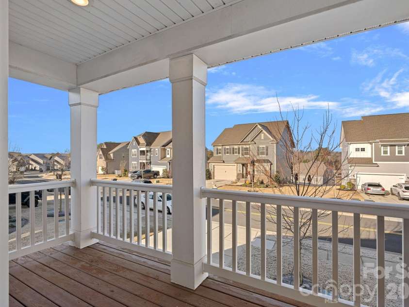 17519 Snug Harbor Road, Charlotte, NC 28278.  MLS# CAR4344253, YatesRealty ID 37003. Front balcony