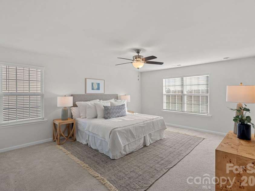 17519 Snug Harbor Road, Charlotte, NC 28278.  MLS# CAR4344253, YatesRealty ID 37003. Primary bedroom
