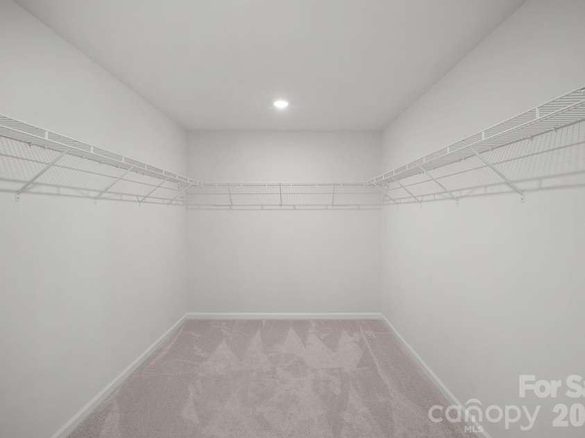 17519 Snug Harbor Road, Charlotte, NC 28278.  MLS# CAR4344253, YatesRealty ID 37003. Primary closet