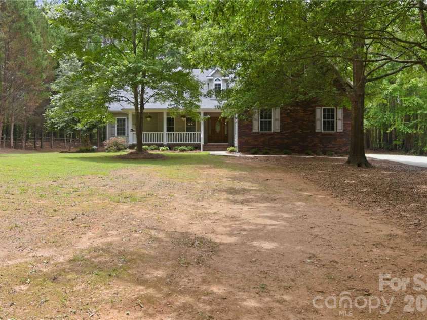 1603 Hunters Place Road, York, SC 29745.  MLS# CAR4392747, YatesRealty ID 37004. 