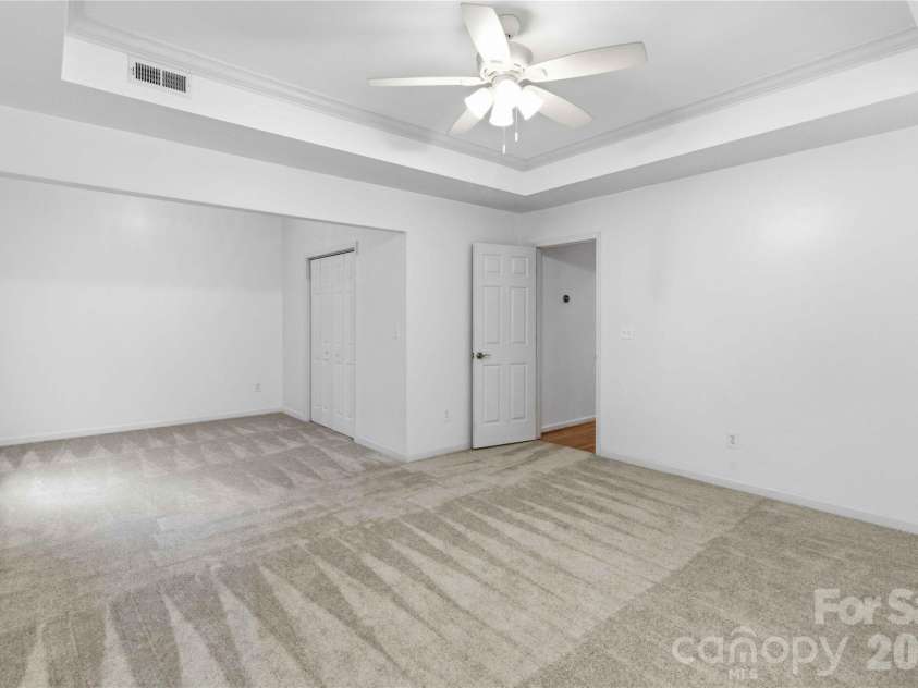 1603 Hunters Place Road, York, SC 29745.  MLS# CAR4392747, YatesRealty ID 37004. 