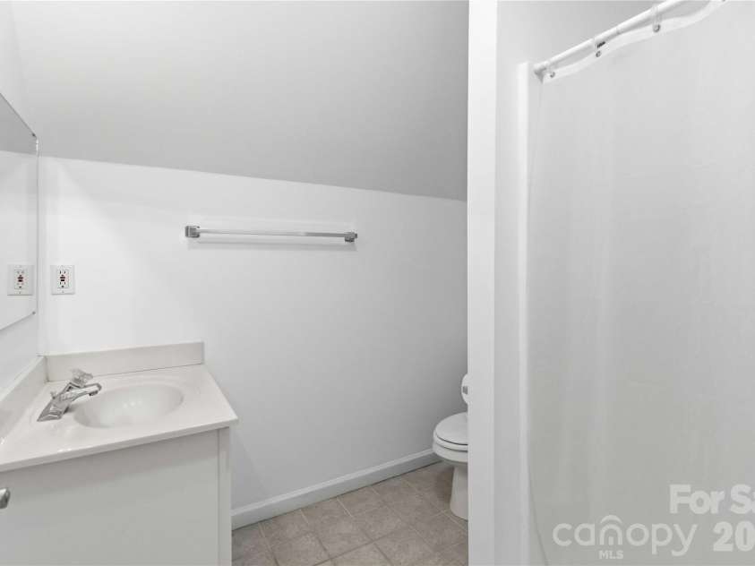 1603 Hunters Place Road, York, SC 29745.  MLS# CAR4392747, YatesRealty ID 37004. 