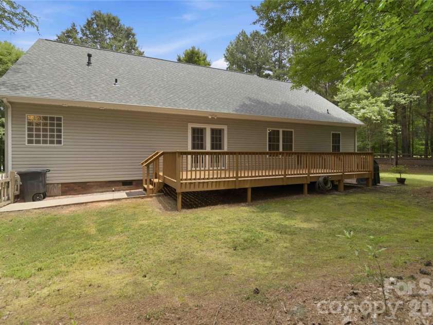 1603 Hunters Place Road, York, SC 29745.  MLS# CAR4392747, YatesRealty ID 37004. 