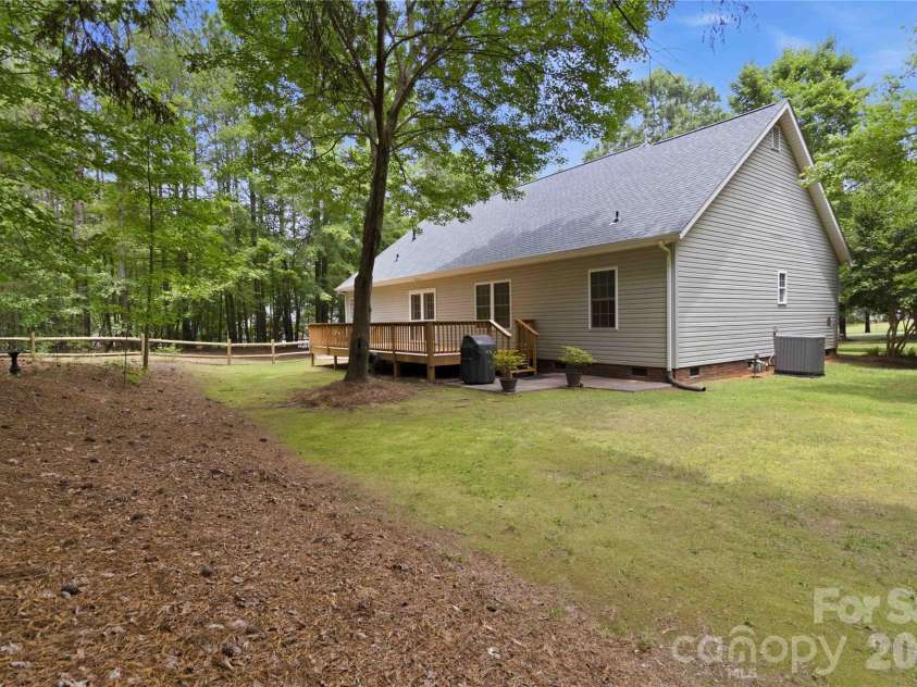 1603 Hunters Place Road, York, SC 29745.  MLS# CAR4392747, YatesRealty ID 37004. 