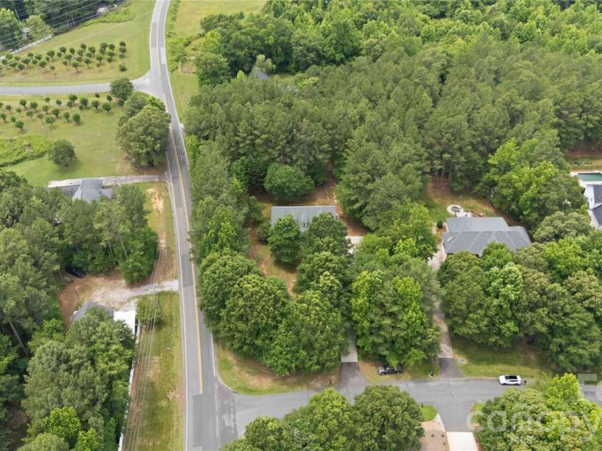 1603 Hunters Place Road, York, SC 29745.  MLS# CAR4392747, YatesRealty ID 37004. 