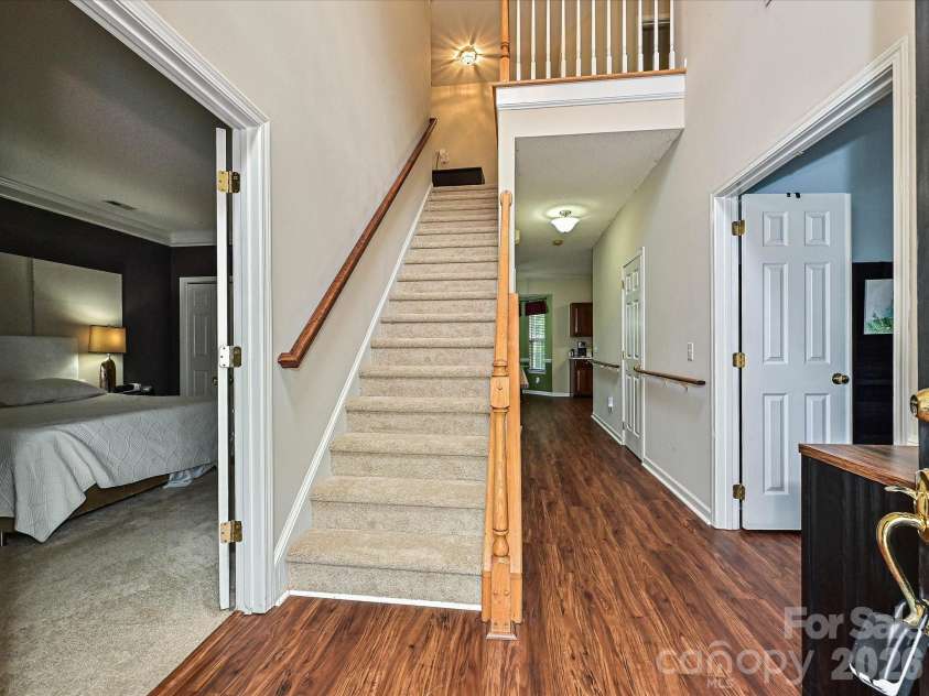 6719 Reedy Creek Road, Charlotte, NC 28215.  MLS# CAR4395097, YatesRealty ID 37005. 