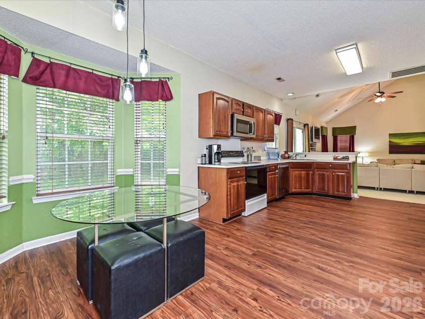 6719 Reedy Creek Road, Charlotte, NC 28215.  MLS# CAR4395097, YatesRealty ID 37005. 