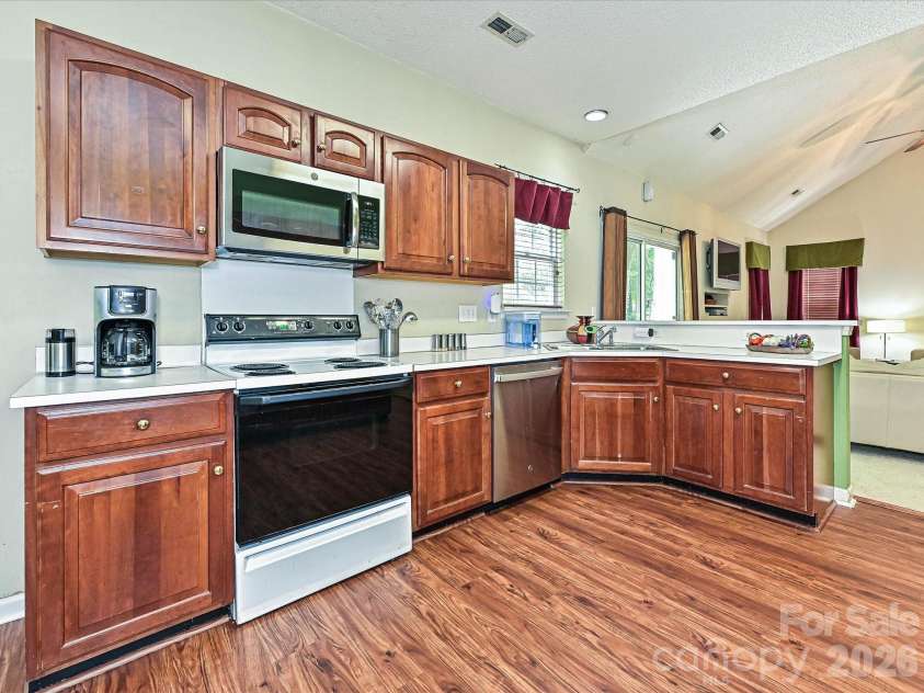 6719 Reedy Creek Road, Charlotte, NC 28215.  MLS# CAR4395097, YatesRealty ID 37005. 