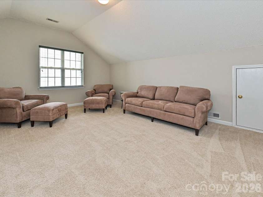 6719 Reedy Creek Road, Charlotte, NC 28215.  MLS# CAR4395097, YatesRealty ID 37005. 