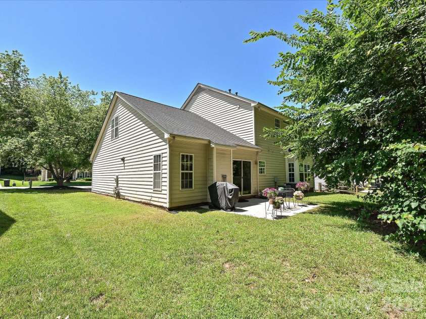 6719 Reedy Creek Road, Charlotte, NC 28215.  MLS# CAR4395097, YatesRealty ID 37005. 