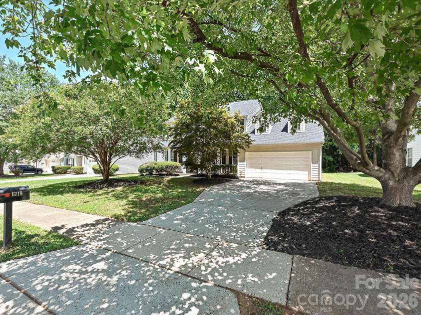 6719 Reedy Creek Road, Charlotte, NC 28215.  MLS# CAR4395097, YatesRealty ID 37005. 