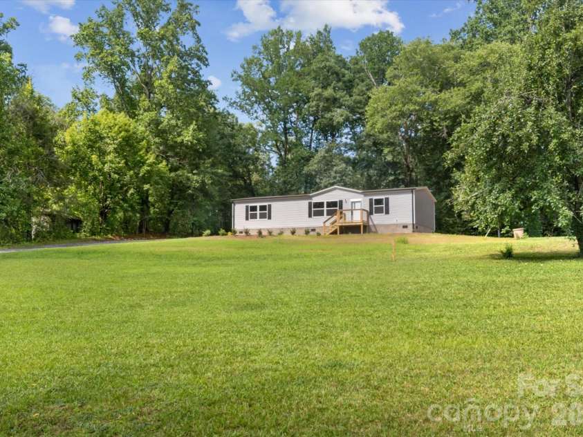 135 Jack Taylor Road, Marion, NC 28752.  MLS# CAR4399296, YatesRealty ID 37006. 