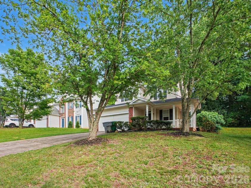 7524 Grabill Drive, Charlotte, NC 28269.  MLS# CAR4391339, YatesRealty ID 37007. 