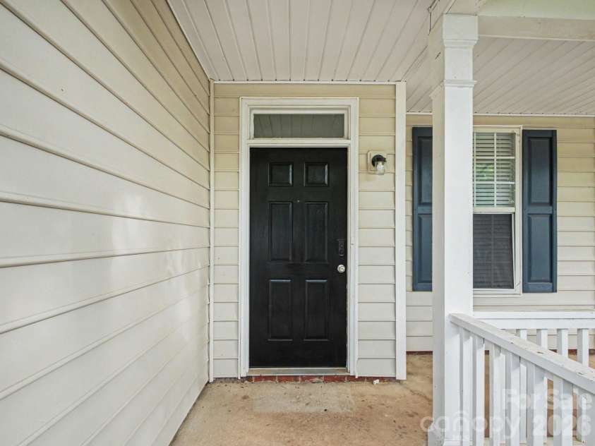 7524 Grabill Drive, Charlotte, NC 28269.  MLS# CAR4391339, YatesRealty ID 37007. 