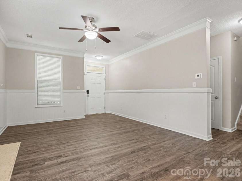 7524 Grabill Drive, Charlotte, NC 28269.  MLS# CAR4391339, YatesRealty ID 37007. 