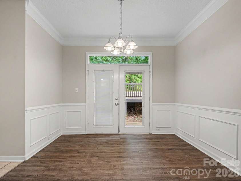 7524 Grabill Drive, Charlotte, NC 28269.  MLS# CAR4391339, YatesRealty ID 37007. 