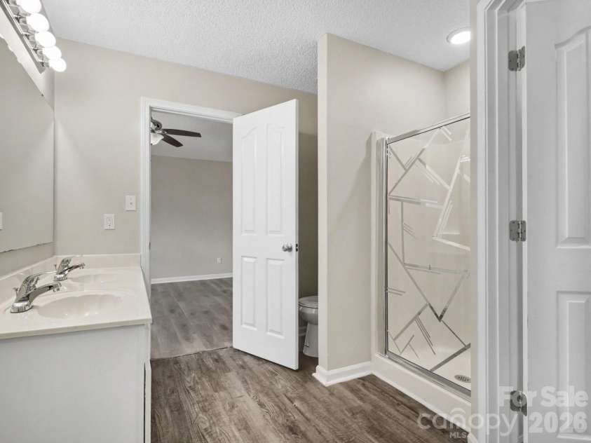 7524 Grabill Drive, Charlotte, NC 28269.  MLS# CAR4391339, YatesRealty ID 37007. 