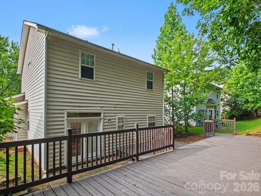7524 Grabill Drive, Charlotte, NC 28269.  MLS# CAR4391339, YatesRealty ID 37007. 
