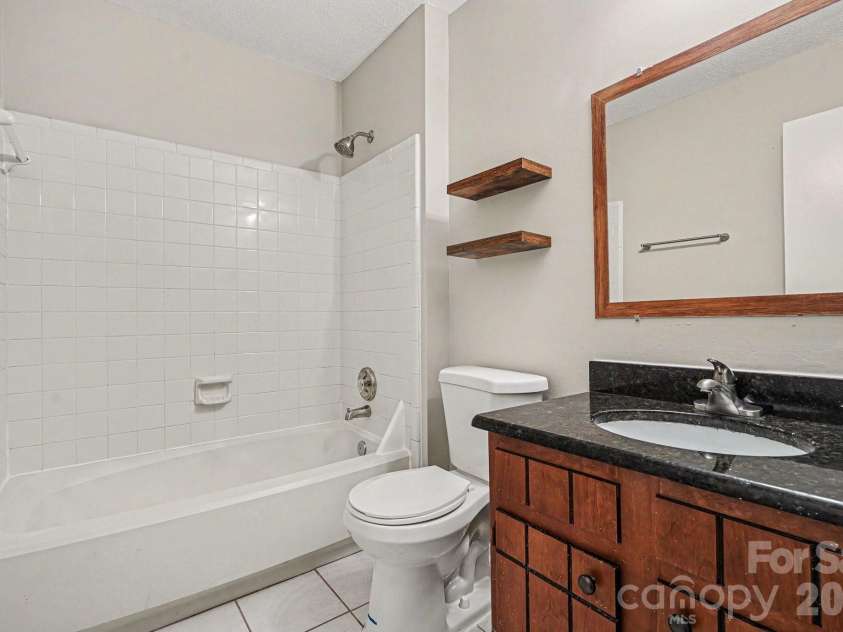 11613 Rimrock Canyon Drive, Charlotte, NC 28226.  MLS# CAR4393969, YatesRealty ID 37009. 