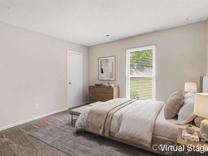 11613 Rimrock Canyon Drive, Charlotte, NC 28226.  MLS# CAR4393969, YatesRealty ID 37009. Virtually Staged