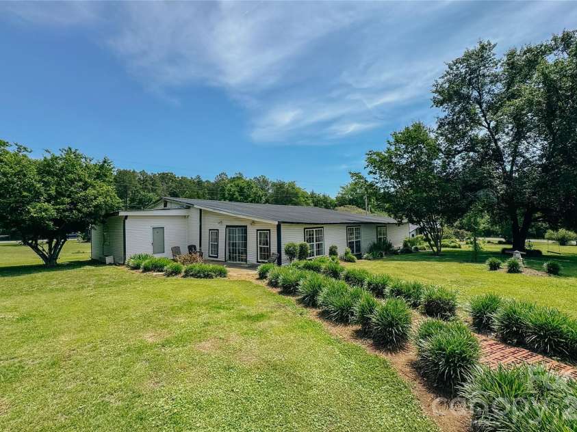 401 Gold Branch Road, Richfield, NC 28137.  MLS# CAR4389226, YatesRealty ID 37010. 
