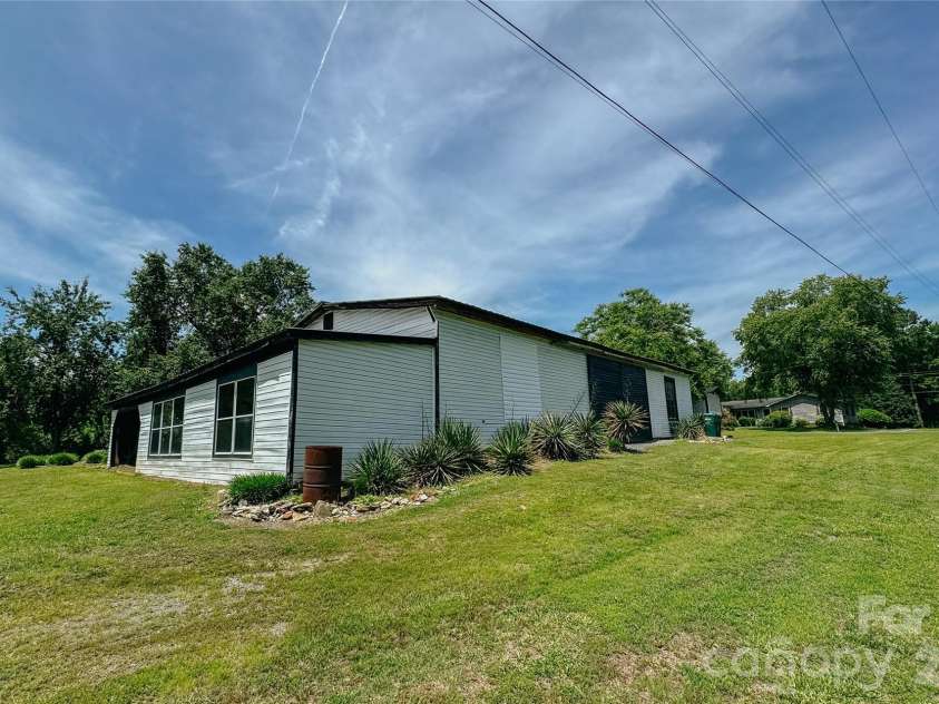 401 Gold Branch Road, Richfield, NC 28137.  MLS# CAR4389226, YatesRealty ID 37010. 