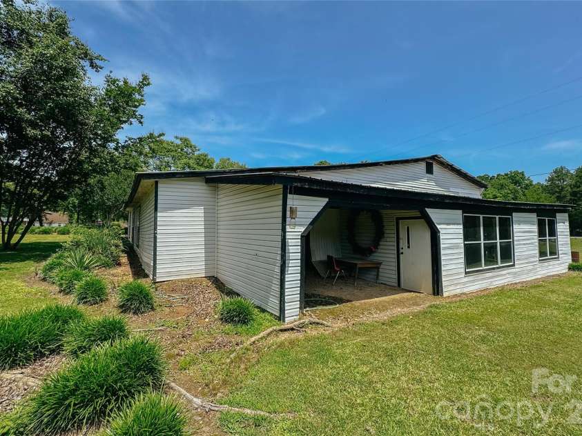 401 Gold Branch Road, Richfield, NC 28137.  MLS# CAR4389226, YatesRealty ID 37010. 