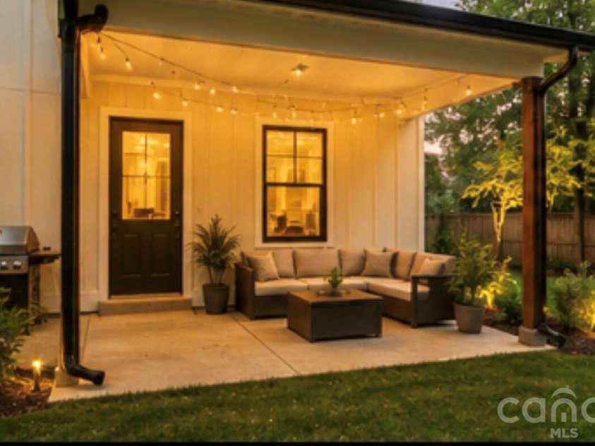 48 Middlemont Avenue, Asheville, NC 28806.  MLS# CAR4403583, YatesRealty ID 37011. 